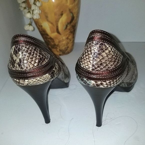 Gloria vanderbilt high heels, size 7 - Picture 2 of 6